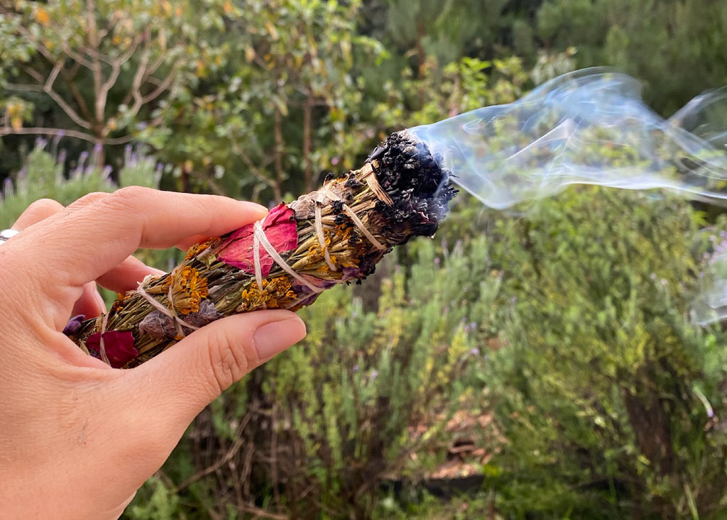 Sahumerios: el elemento perfecto para los rituales