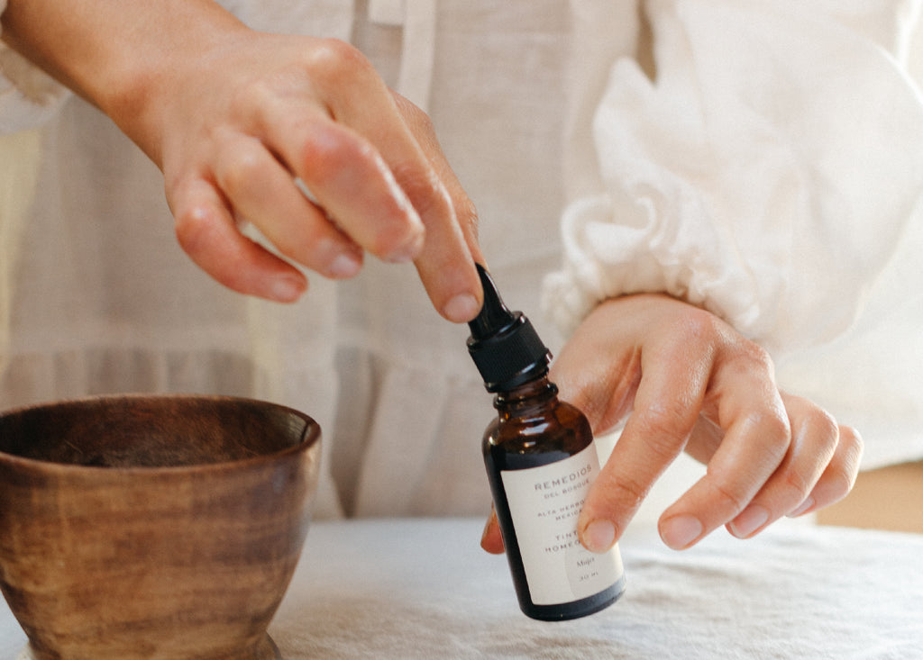 Honremos la feminidad con la Tintura Mujer